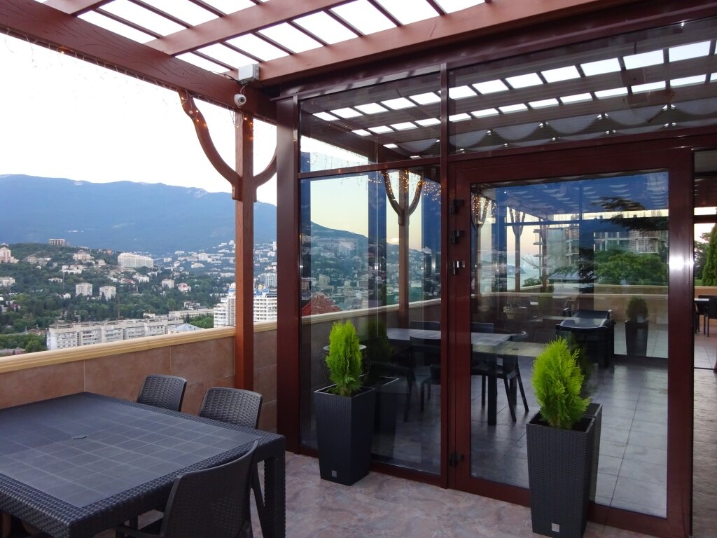 Гостиница Тавр Ялта-98