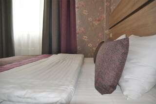 Гостиница Тавр Ялта Стандартный семейный номер-5