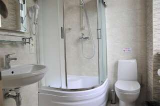 Гостиница Тавр Ялта Комфорт 1 этаж-8