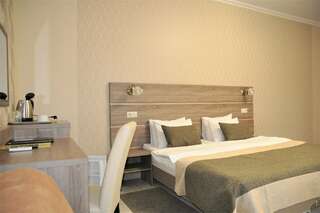 Гостиница Тавр Ялта Комфорт 1 этаж-1