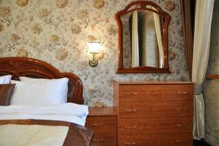 Гостиница Тавр Ялта Апартаменты с 3 спальнями-6