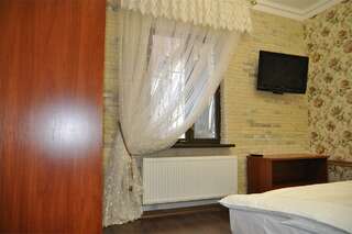 Гостиница Тавр Ялта Апартаменты с 3 спальнями-8