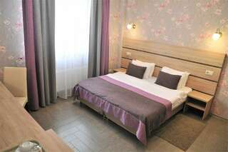 Гостиница Тавр Ялта Стандартный семейный номер-1