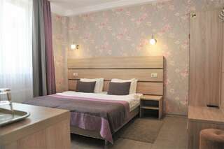 Гостиница Тавр Ялта Стандартный семейный номер-2