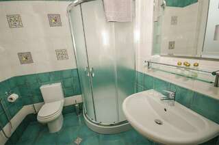 Гостиница Тавр Ялта Двухместный номер с 1 кроватью или 2 отдельными кроватями-14