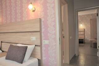 Гостиница Тавр Ялта Стандартный семейный номер-14