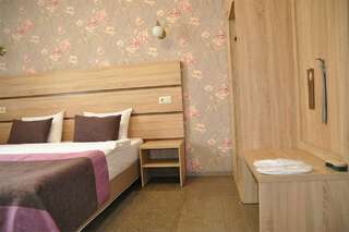 Гостиница Тавр Ялта Стандартный семейный номер-4